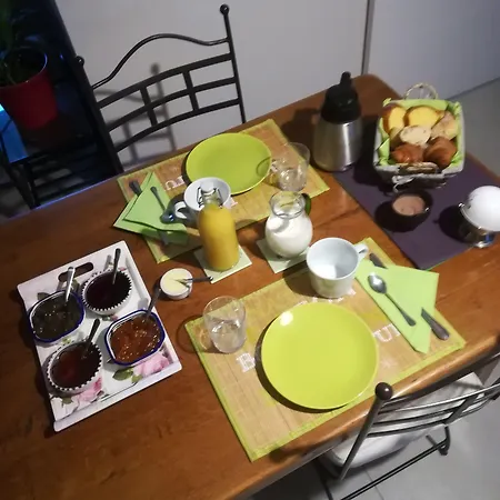 Le Clos Louisiane Couette-café 3*